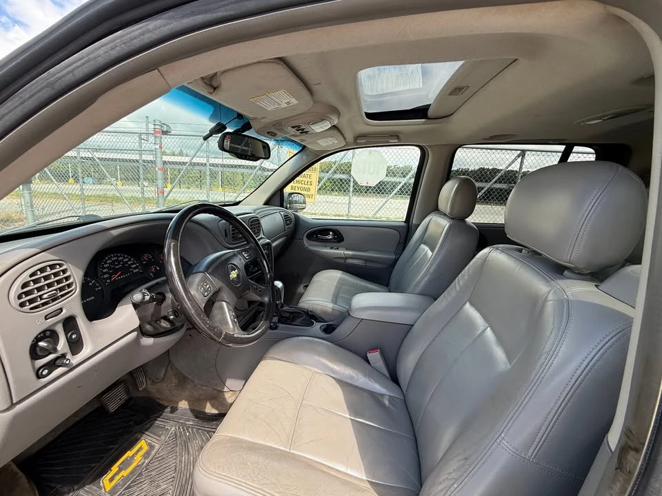 2006 Chevrolet Trailblazer - Image 12 of 13