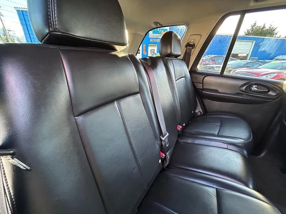 2006 Chevrolet Trailblazer - Image 10 of 19