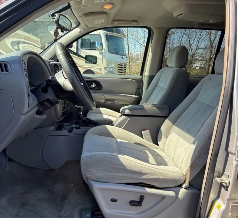 2006 Chevrolet Trailblazer - Image 10 of 20