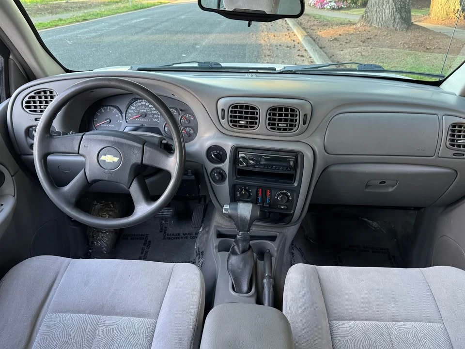 2006 Chevrolet Trailblazer - Image 10 of 20