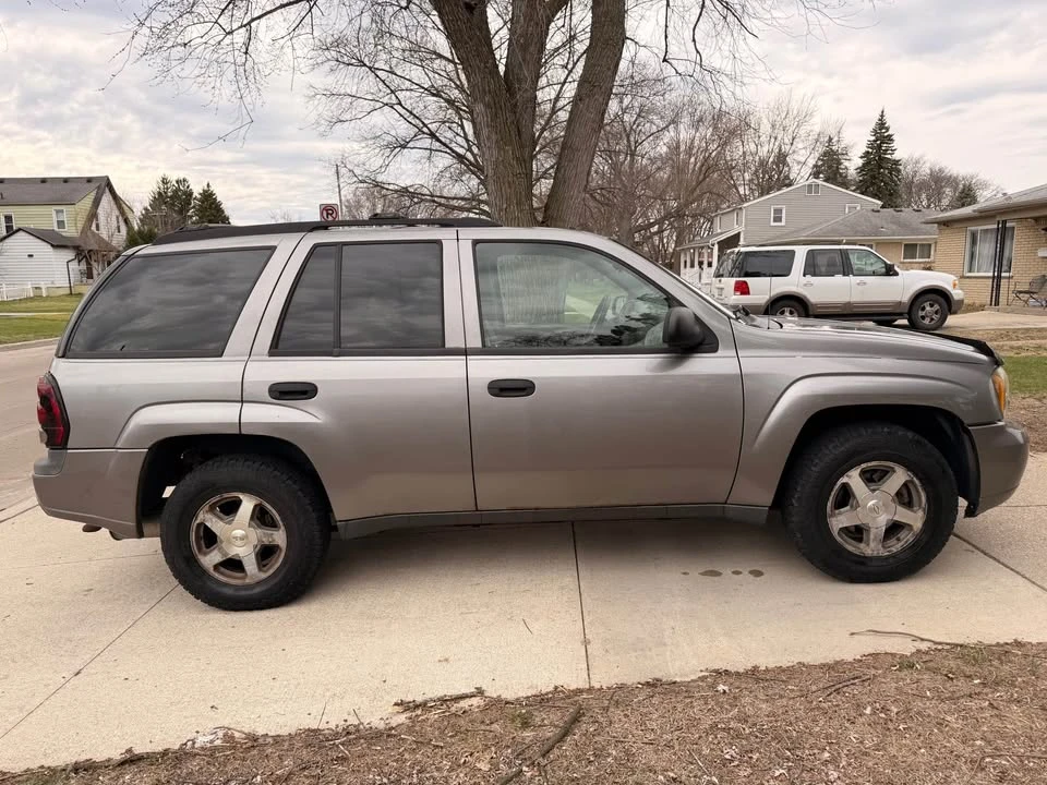 2006 Chevrolet Trailblazer - Image 7 of 16