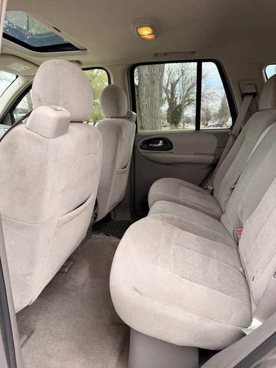 2006 Chevrolet Trailblazer - Image 11 of 16