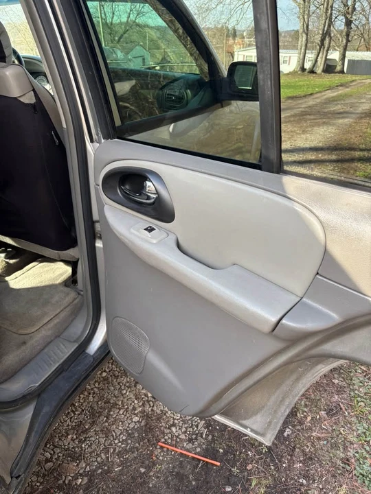 2006 Chevrolet Trailblazer - Image 5 of 15