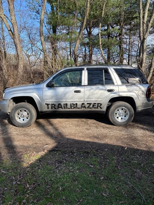 2006 Chevrolet Trailblazer - Image 2 of 15