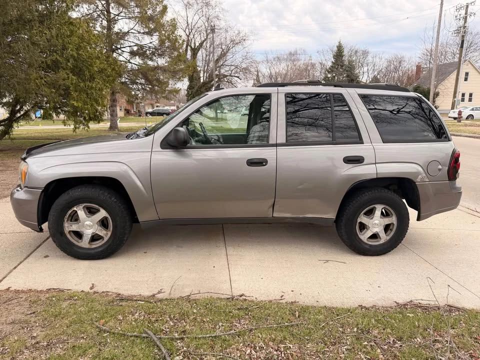 2006 Chevrolet Trailblazer - Image 8 of 16