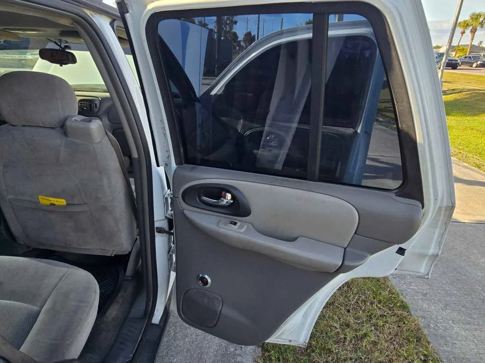 2006 Chevrolet Trailblazer - Image 12 of 17