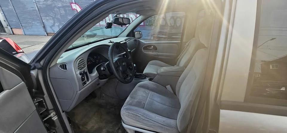 2006 Chevrolet Trailblazer - Image 6 of 9
