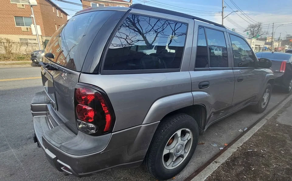 2006 Chevrolet Trailblazer - Image 3 of 9