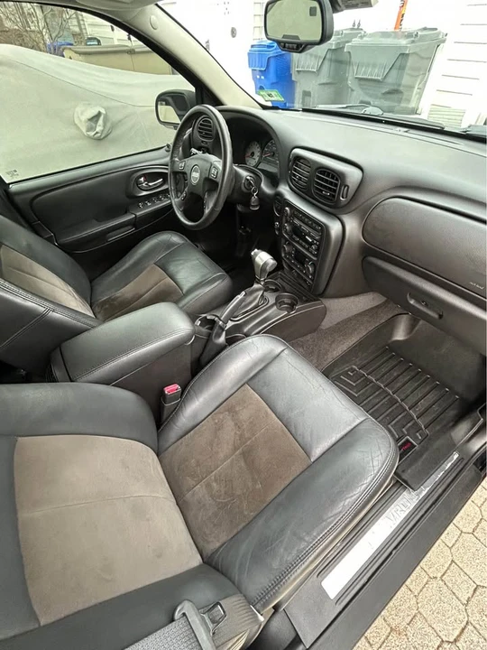 2006 Chevrolet Trailblazer - Image 10 of 12