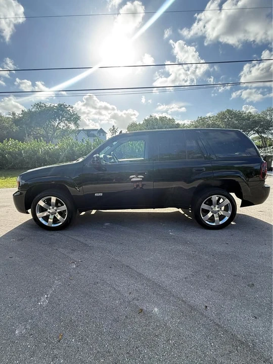 2006 Chevrolet Trailblazer - Image 2 of 19
