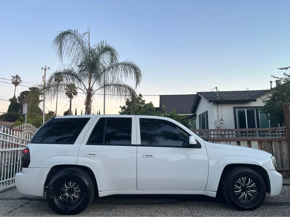 2006 Chevrolet Trailblazer - Image 2 of 3