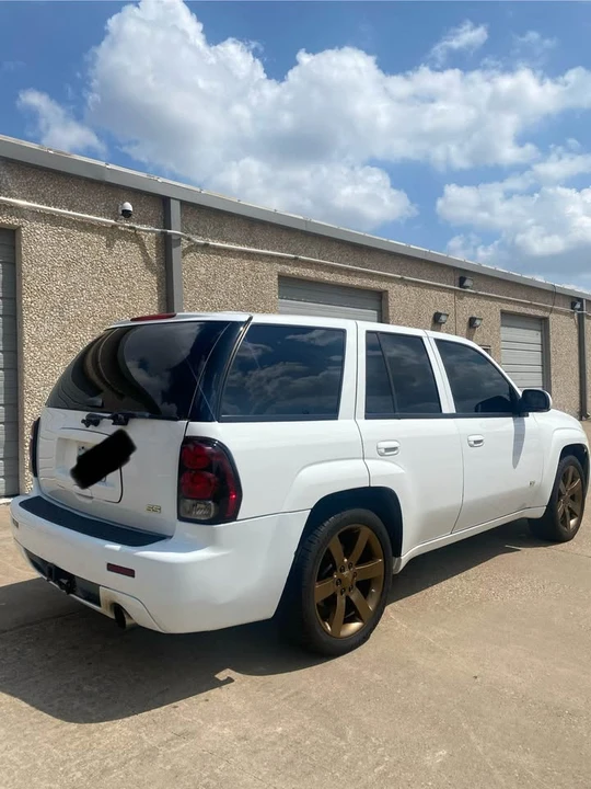 2006 Chevrolet Trailblazer - Image 2 of 9