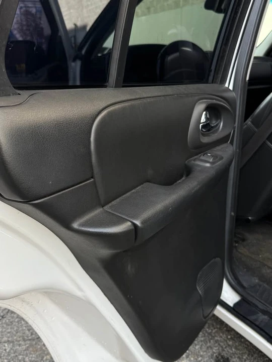 2006 Chevrolet Trailblazer - Image 15 of 19