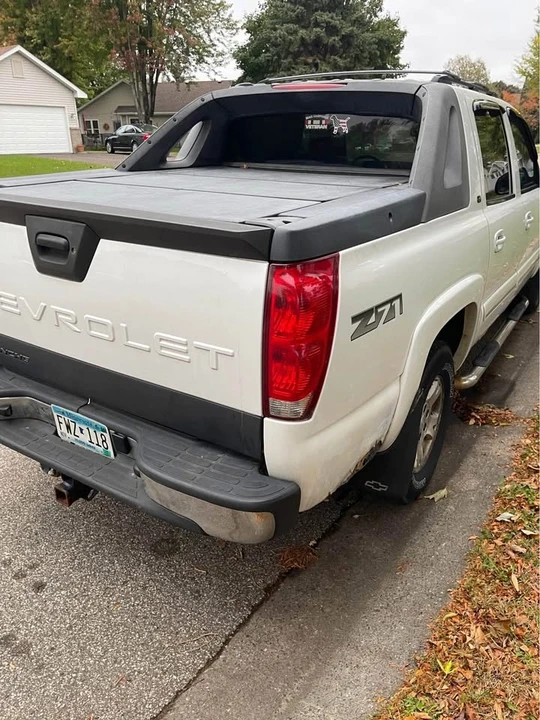 2006 Chevrolet Avalanche - Image 3 of 8