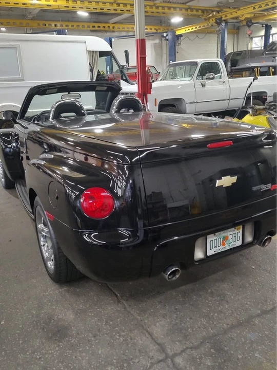 2006 Chevrolet SSR - Image 2 of 5
