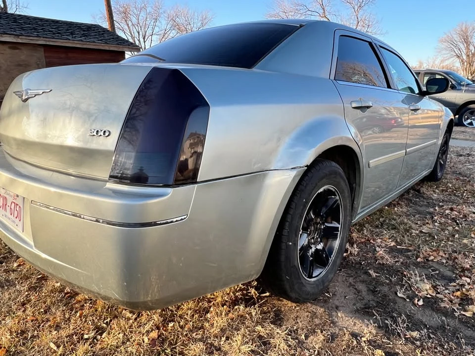 2006 Chrysler - Image 2 of 11