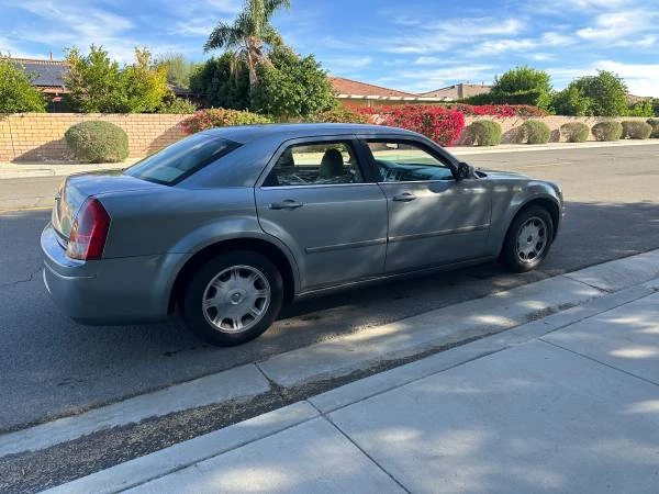 2006 Chrysler 300 (2005-2023) - Image 2 of 7