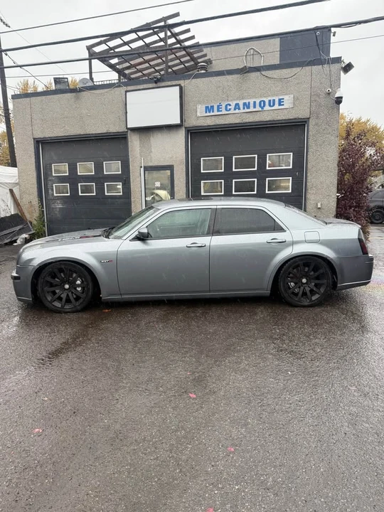 2006 Chrysler 300 (2005-2023) - Image 2 of 16