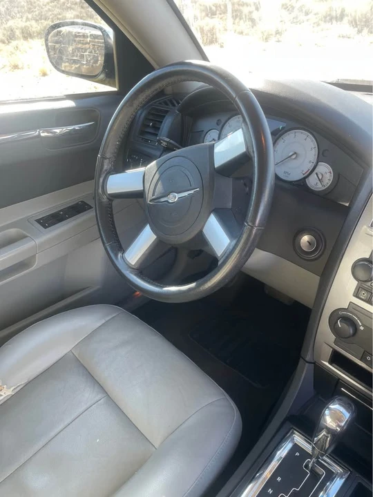 2006 Chrysler 300 (2005-2023) - Image 4 of 11