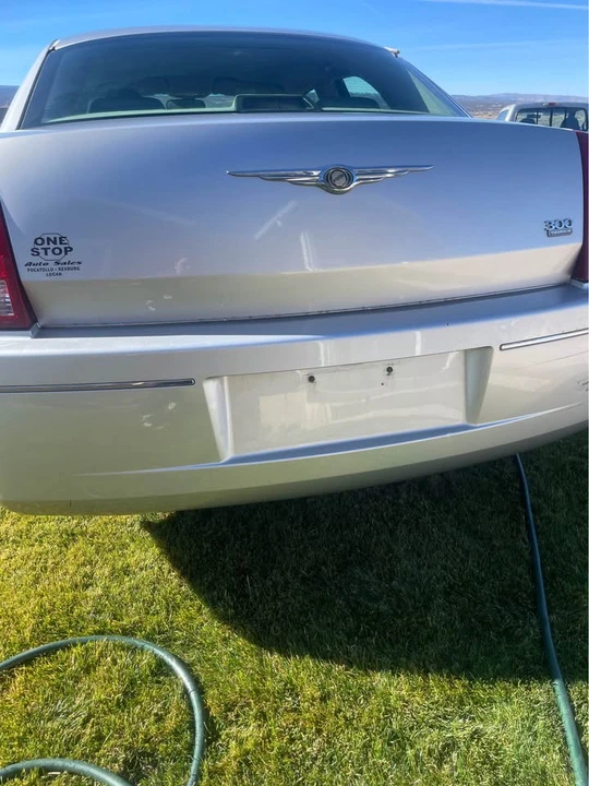 2006 Chrysler 300 (2005-2023) - Image 2 of 11