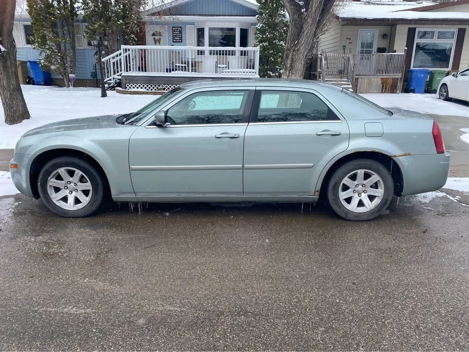 2006 Chrysler 300 (2005-2023) - Image 2 of 9