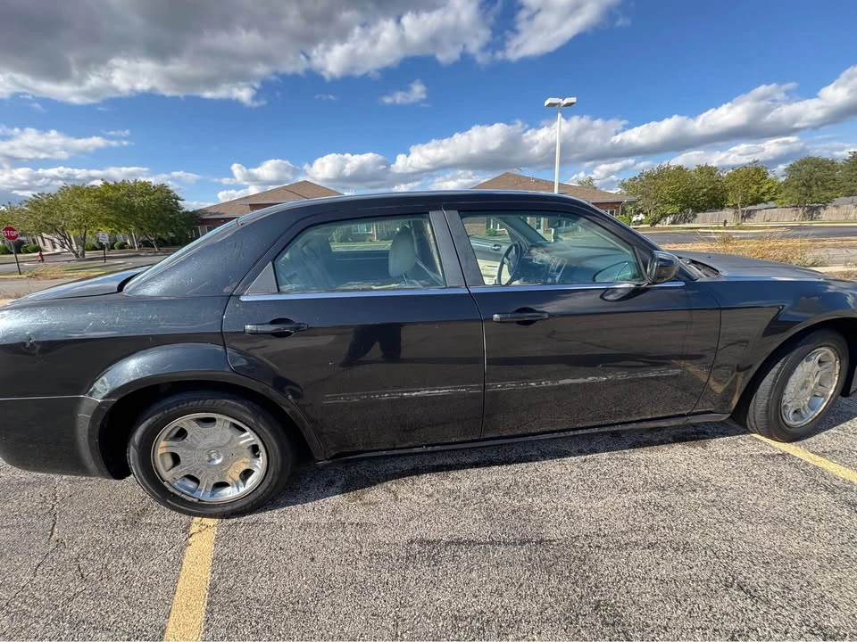 2006 Chrysler 300 (2005-2023) - Image 12 of 16