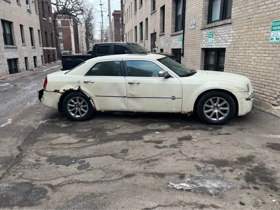 2006 Chrysler 300 (2005-2023) - Image 11 of 15