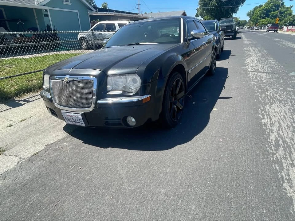 2006 Chrysler 300 (2005-2023) - Image 3 of 5