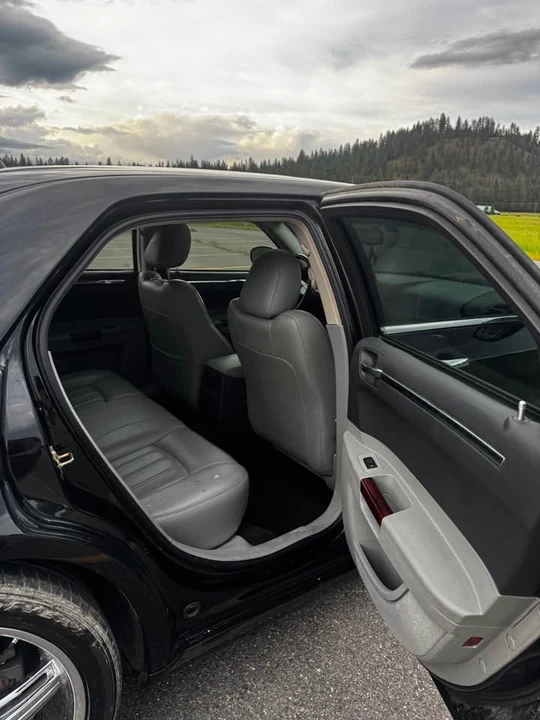 2006 Chrysler 300 (2005-2023) - Image 14 of 17