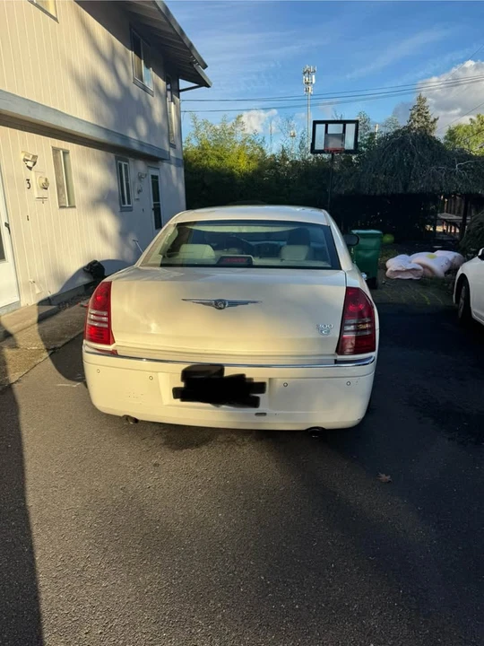 2006 Chrysler 300 (2005-2023) - Image 2 of 4