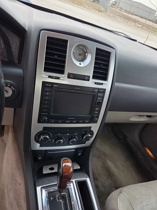 2006 Chrysler - Image 12 of 13