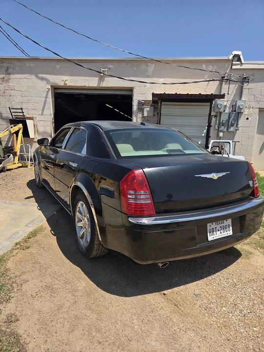 2006 Chrysler - Image 3 of 13