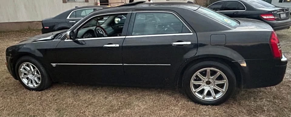 2006 Chrysler 300 (2005-2023) - Image 3 of 4