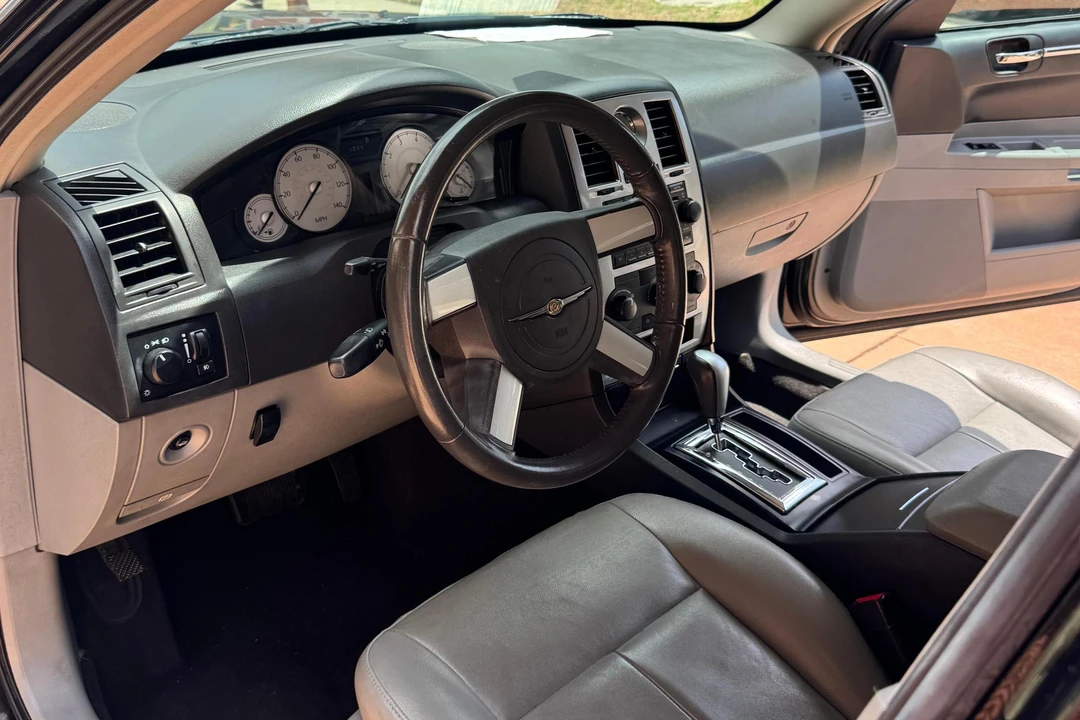2006 Chrysler 300 (2005-2023) - Image 31 of 31