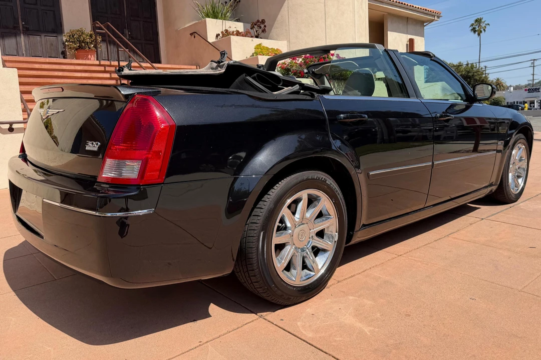 2006 Chrysler 300 (2005-2023) - Image 4 of 31