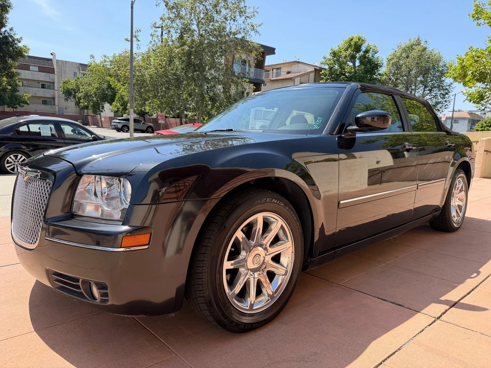 2006 Chrysler 300 (2005-2023) - Image 10 of 31