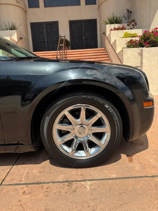 2006 Chrysler 300 (2005-2023) - Image 29 of 31