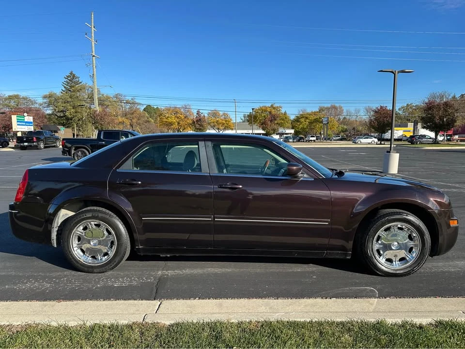 2006 Chrysler 300 (2005-2023) - Image 3 of 12