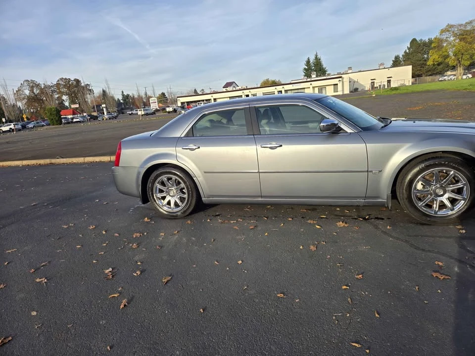 2006 Chrysler 300 (2005-2023) - Image 6 of 14