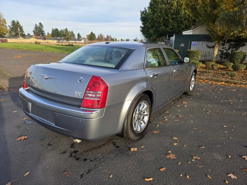 2006 Chrysler 300 (2005-2023) - Image 4 of 14