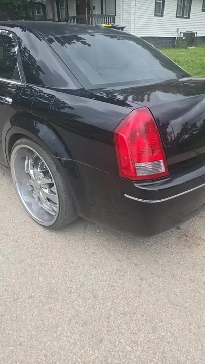 2006 Chrysler 300 (2005-2023) - Image 4 of 4