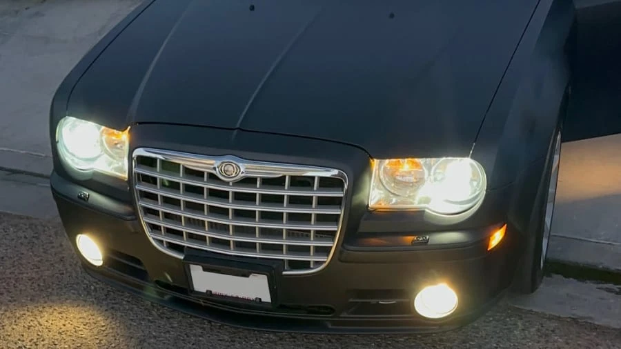 2006 Chrysler 300 (2005-2023) - Image 8 of 31