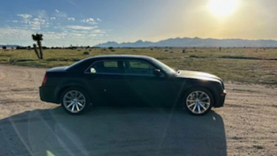 2006 Chrysler 300 (2005-2023) - Image 2 of 31