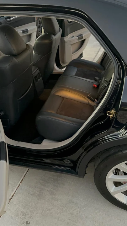 2006 Chrysler 300 (2005-2023) - Image 18 of 31