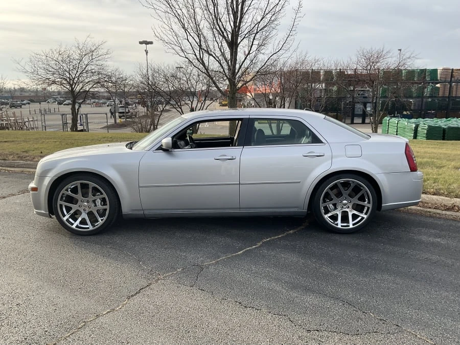 2006 Chrysler 300 (2005-2023) - Image 2 of 10