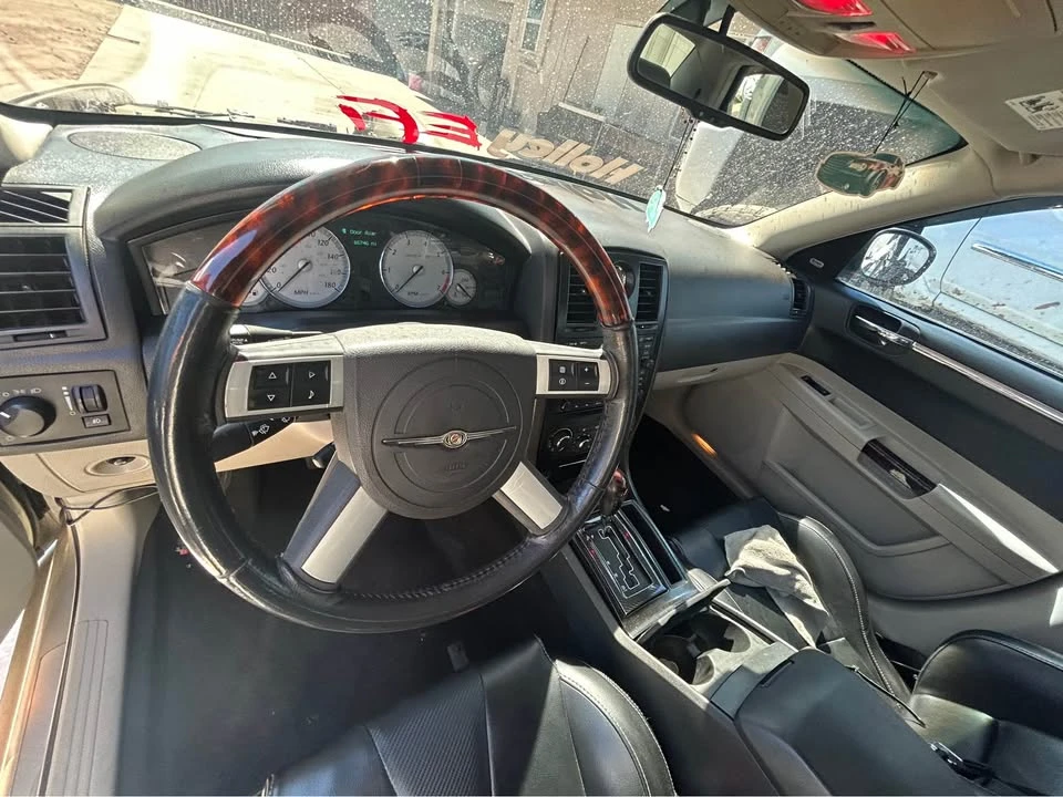 2006 Chrysler 300 (2005-2023) - Image 8 of 9