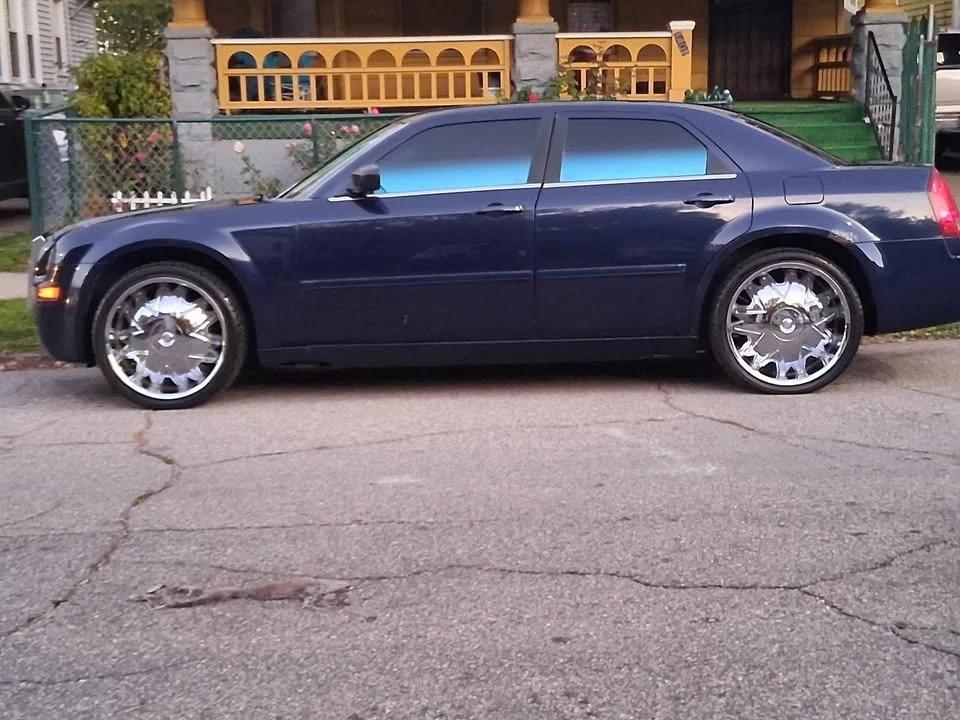 2006 Chrysler 300 (2005-2023) - Image 3 of 7