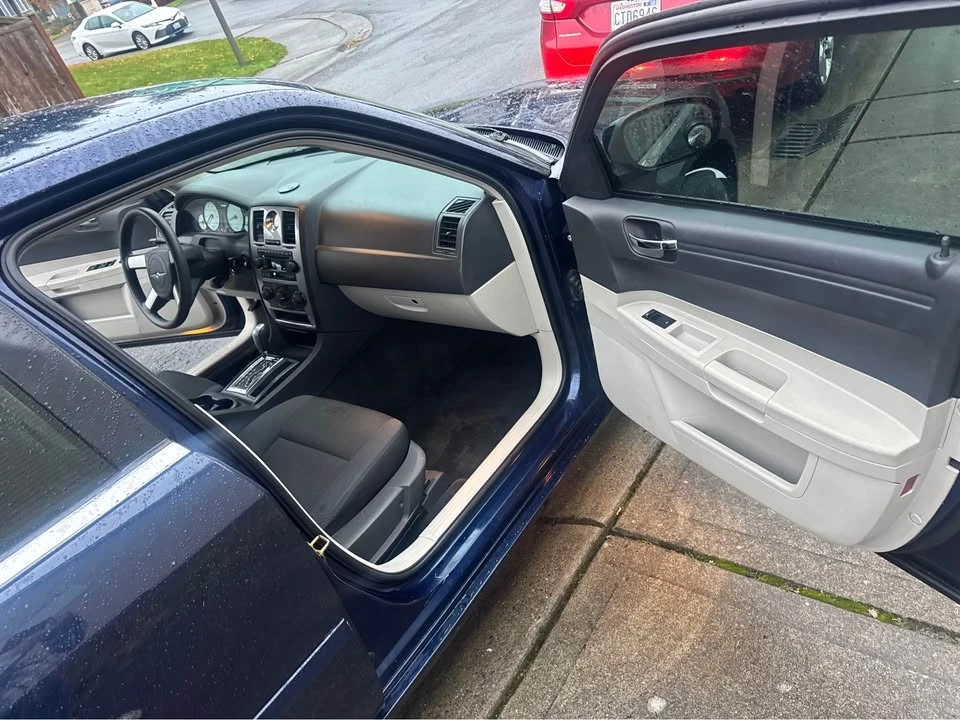 2006 Chrysler 300 (2005-2023) - Image 3 of 6