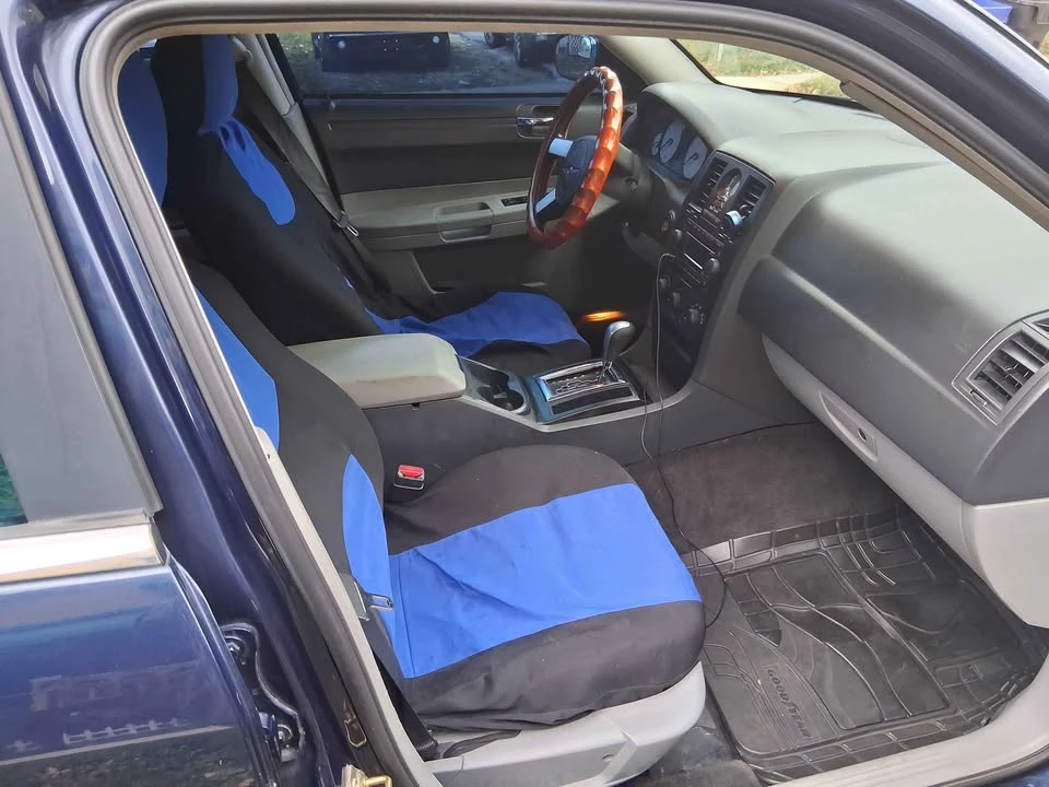 2006 Chrysler 300 (2005-2023) - Image 6 of 8