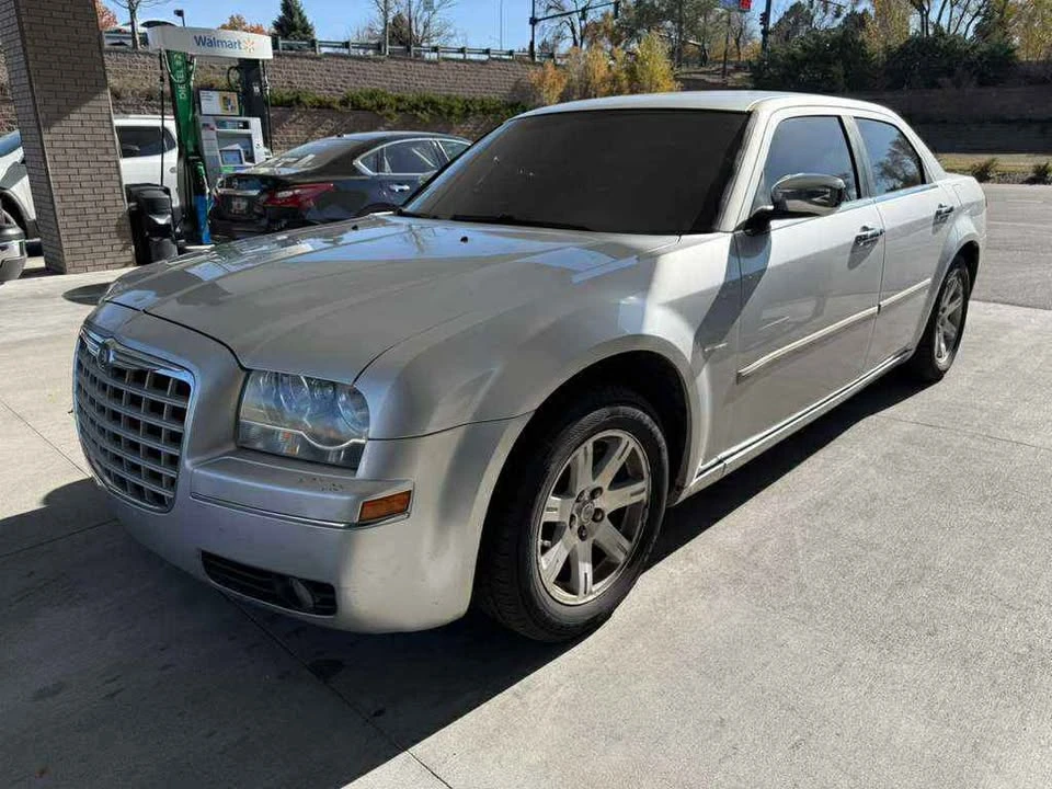 2006 Chrysler 300 (2005-2023) - Image 3 of 4